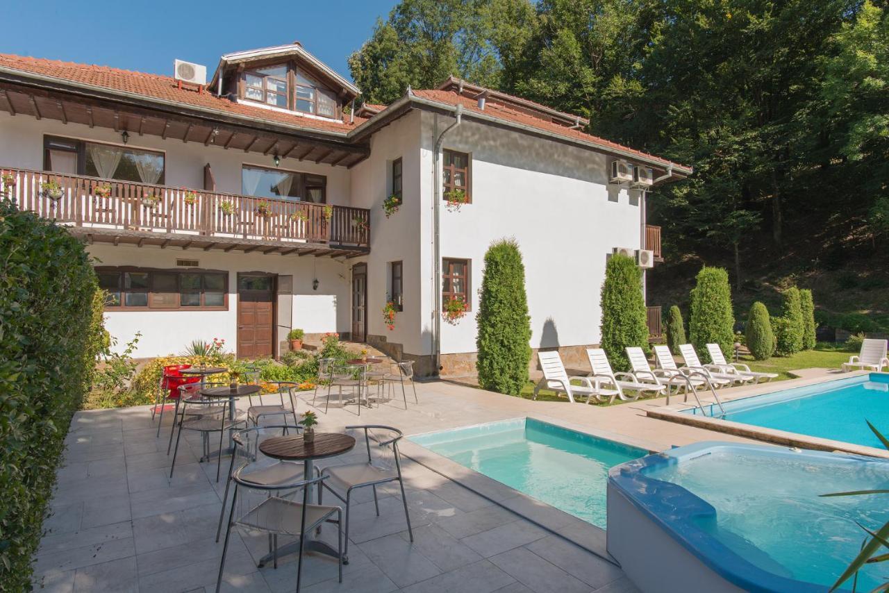 Family Hotel Bile Beli Osŭm Exterior foto